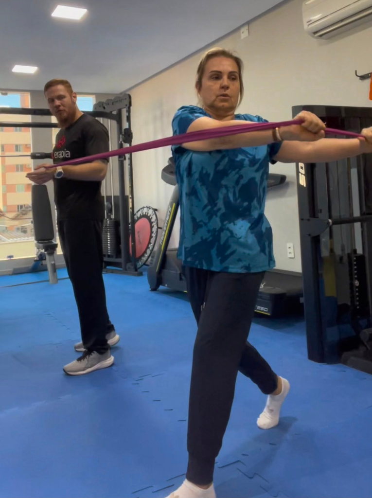 Treino com Elásticos e Ombros